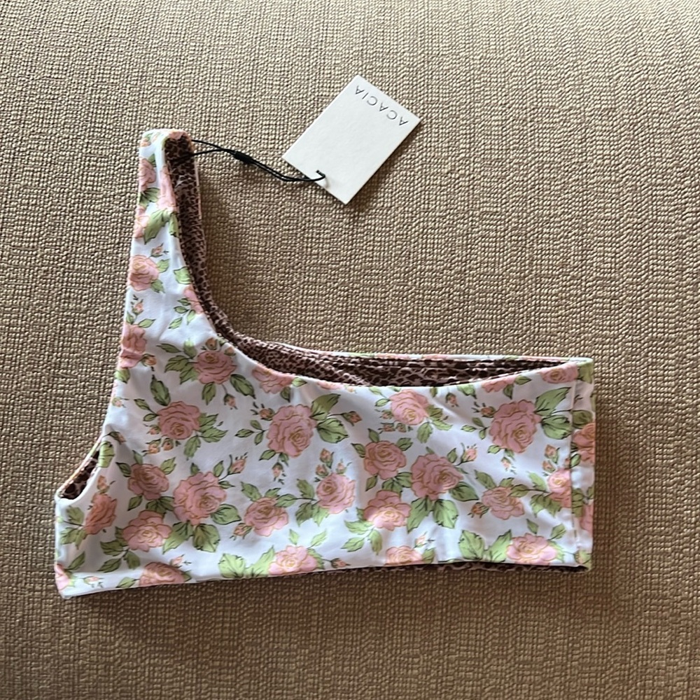 NWT Acacia Celine Top Rosie